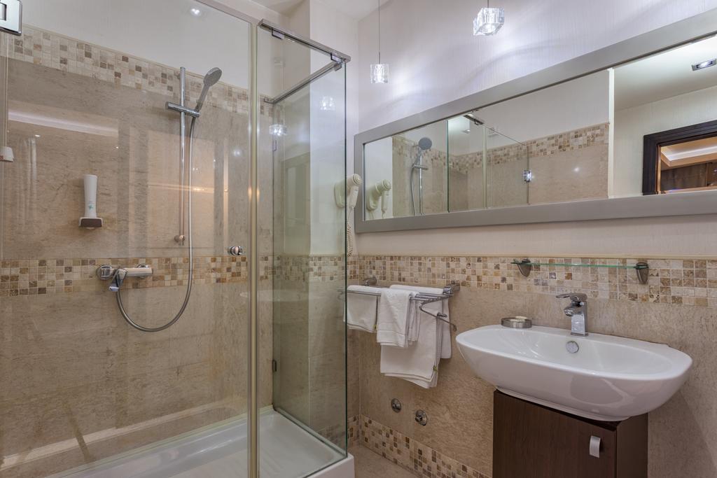 Hotel And Spa Idila ซลาตีบอร์ ภายนอก รูปภาพ